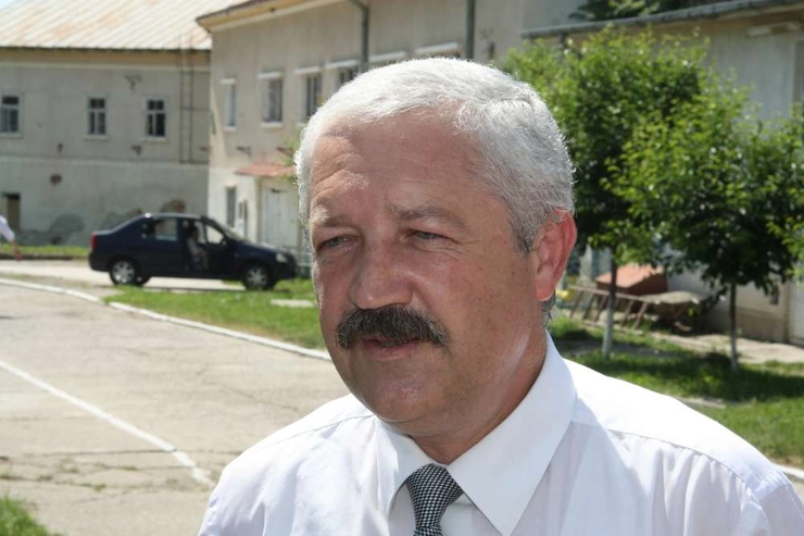 o poză cu directorul de la DGASPC Iași