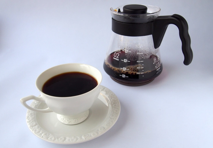 Prof. dr. Florin Mitu recomandă consumul a maxim trei cești de cafea pe zi