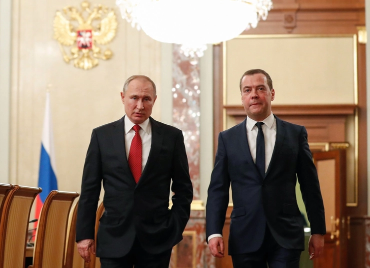 Dmitri Medvedev avertisment asupra intenţiilor SUA, fostul presedinte al Rusiei Dmitri Medvedev, presedintele rus Vladimir Putin