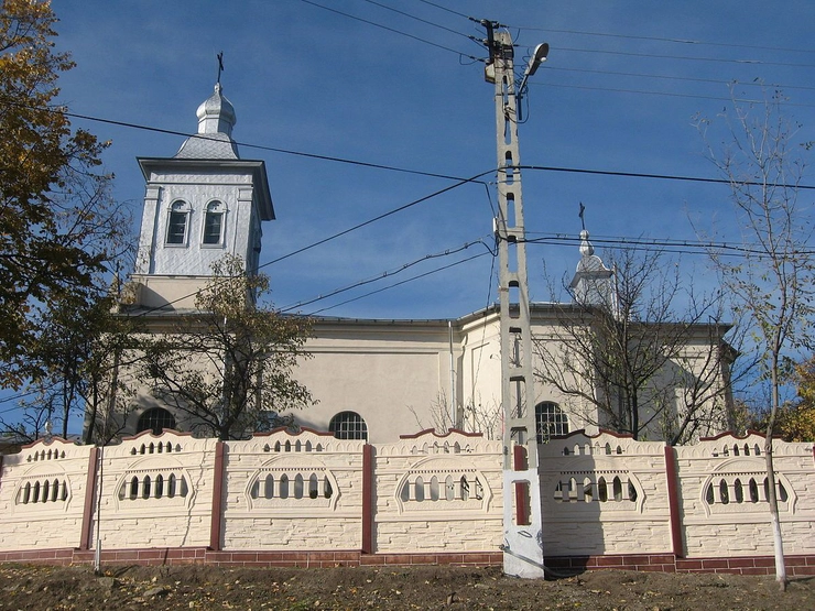 Biserica Sfintii Voievozi din Cozmesti