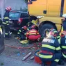 Opt persoane rănite după ce două camioane şi o maşină s-au ciocnit violent în localitatea Ciba din Mureş