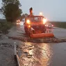 Echipele DRDP Iași curăță carosabilul după ploile abundente 8211 VIDEO