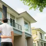 Lege strictă pentru românii care au locuință cu balcon. Ce sunt obligați să facă proprietarii