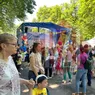 Ziua copilului este sărbătorită în Parcul Expoziției din Iași. Copiii desenează pe asfalt cu cretă colorată 8211 FOTO